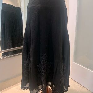 Jones New York vintage embroidered and lined lightweight skirt. NWOT. Never worn